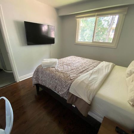 Yonge And Finch Subway !P Cozy & Quiet Private Bdr With Private Bathroom Toronto Zewnętrze zdjęcie